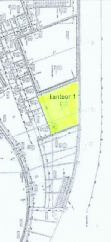 Plattegrond bovenste verdieping met in geel de beschikbare praktijkruimte aangegeven